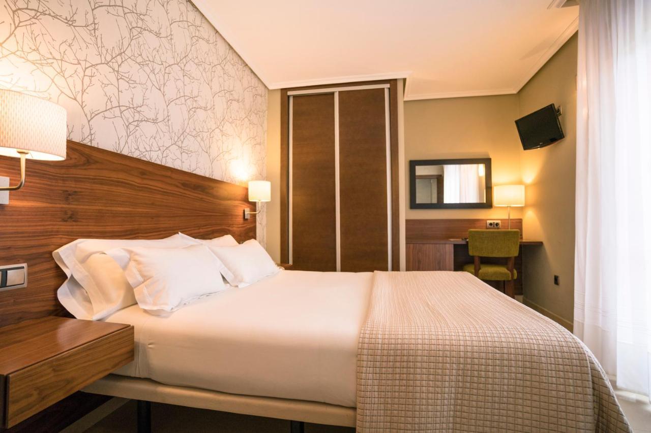 Hotel Piramide ポルトノボ エクステリア 写真