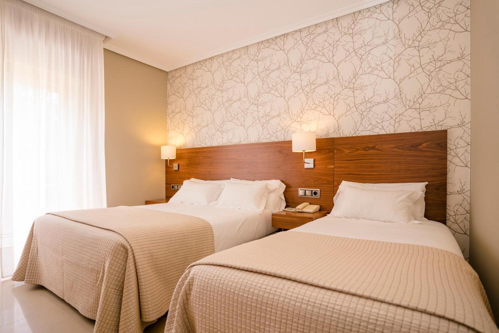 Hotel Piramide ポルトノボ 部屋 写真