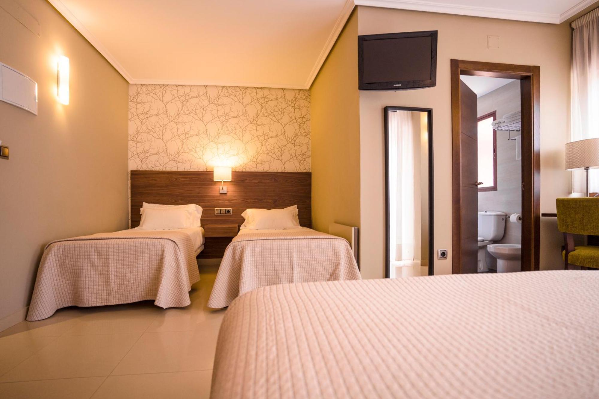 Hotel Piramide ポルトノボ 部屋 写真