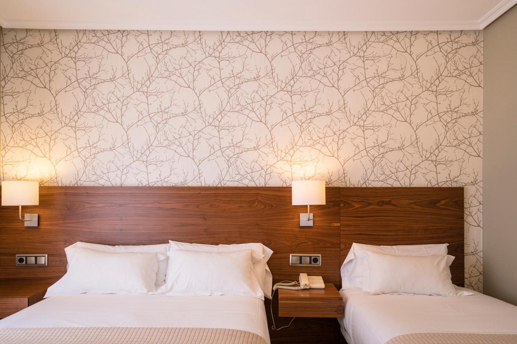 Hotel Piramide ポルトノボ 部屋 写真